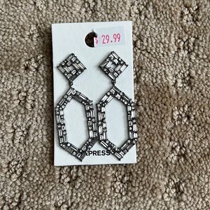 Express earrings